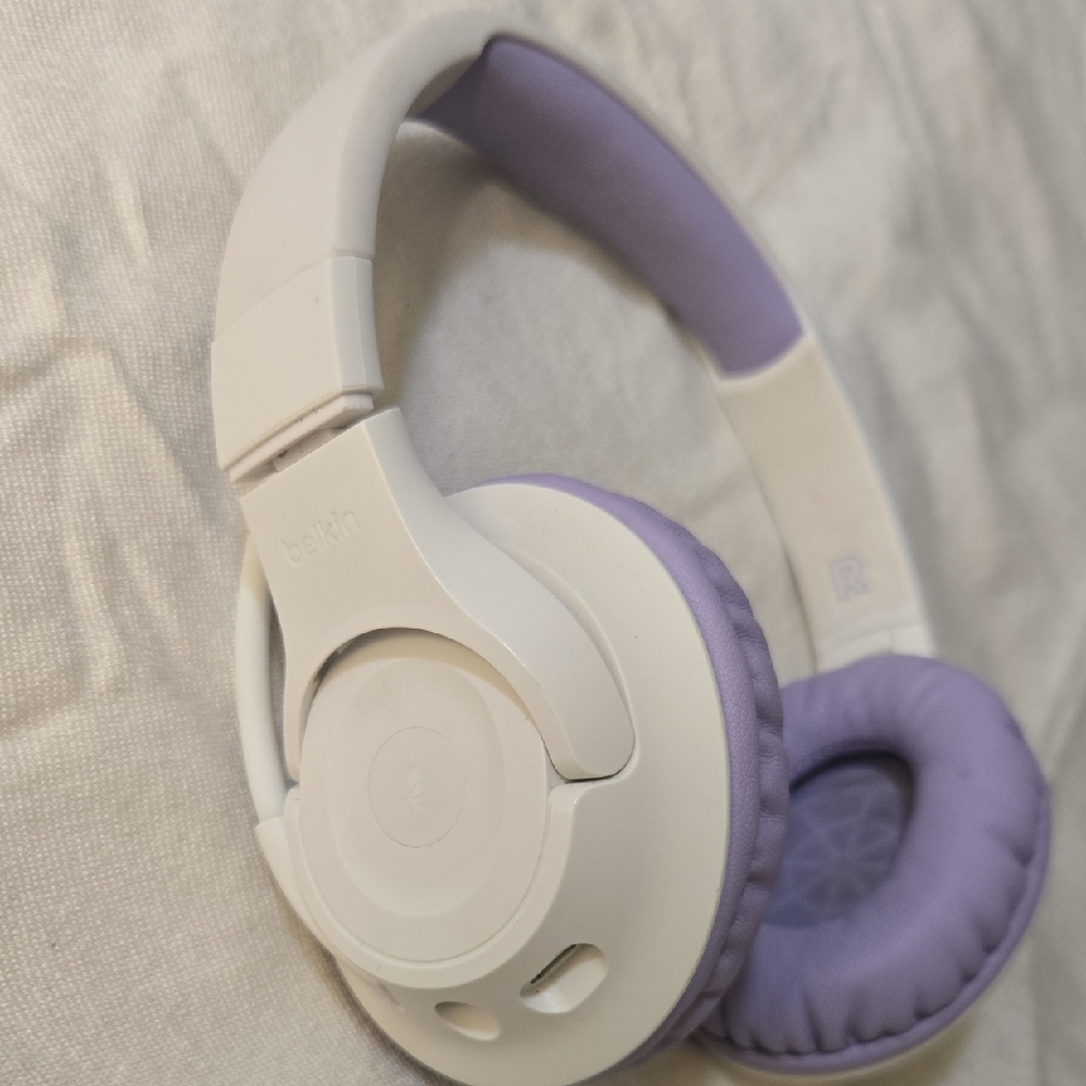 Belkin Over-Ear Headphones White and Purple Wireless Comfort